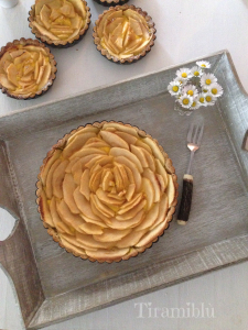 crostata con crema e mele - gluten free travel and living