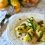 Quénelle di miglio con pesto di mandorle e rucola