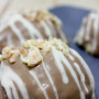 Tortine di pan di spagna con crema diplomatica  e copertura al cioccolato e nocciole