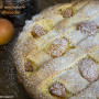 Crostata senza uova con mandorle alle albicocche con frolla alla menta senza uova